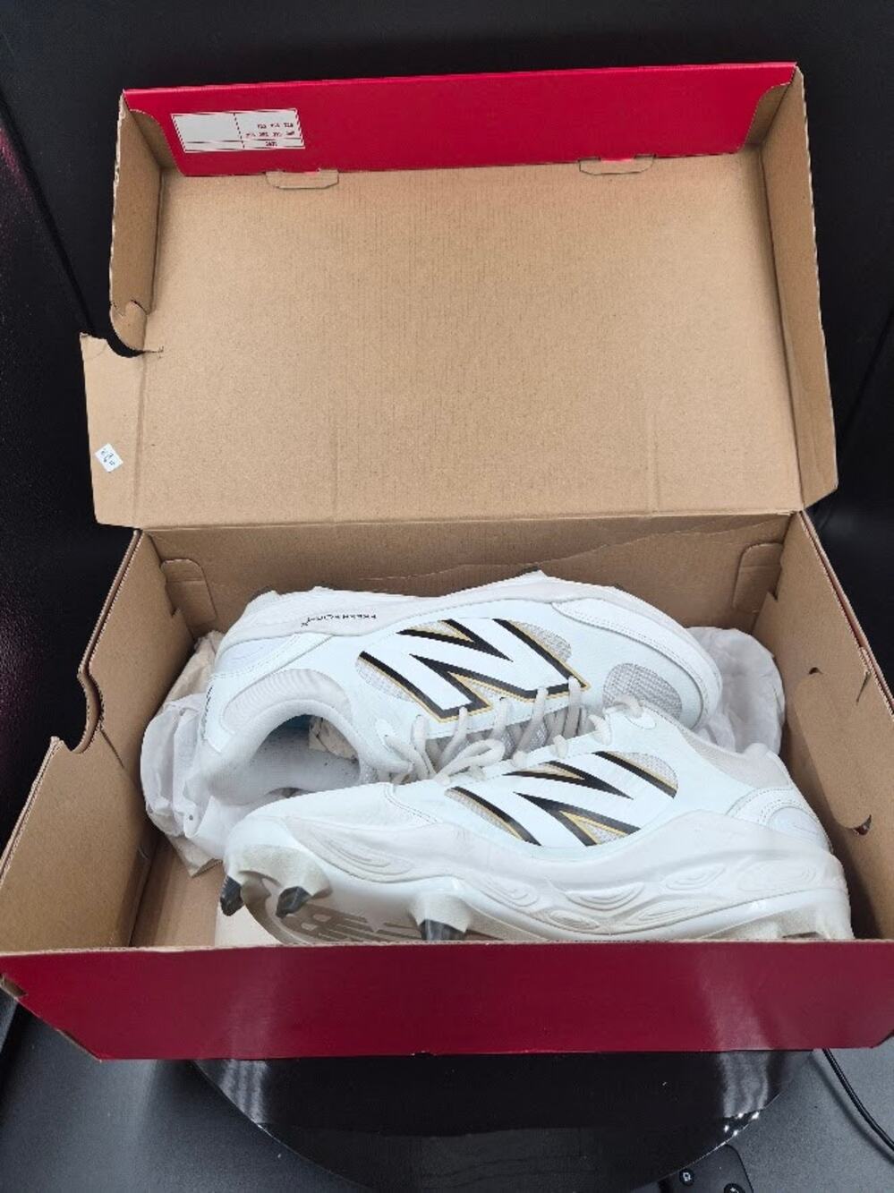 New Balance Fresh Foam 3000v 7 size 9.5 baseball cleats